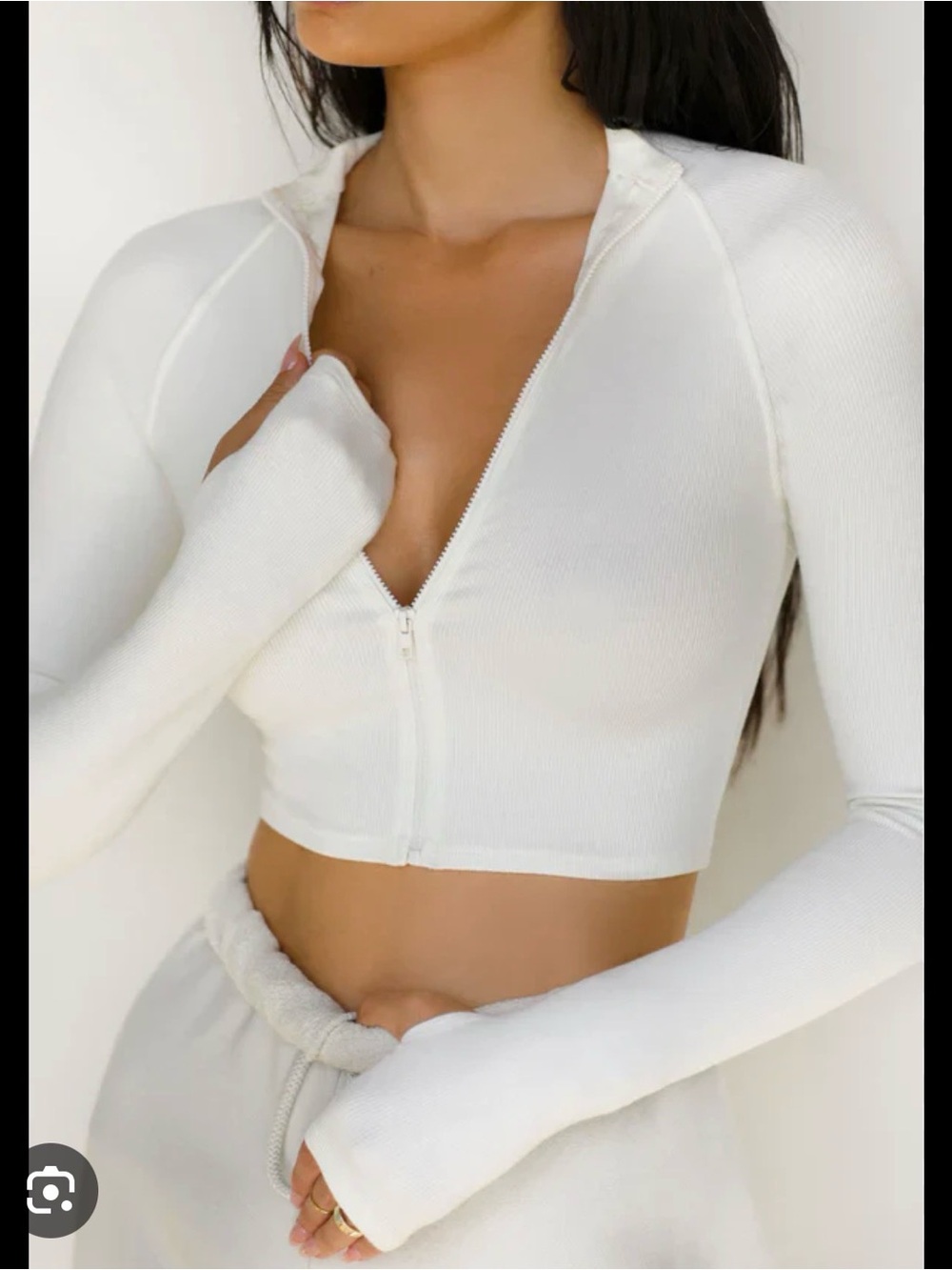 Women's White Ribbed Zip-Front Long Sleeve Crop Top